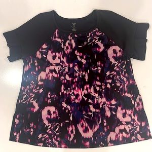 SOLD****Lane Bryant Liv Top 💕 EUC! Rich, soft material.